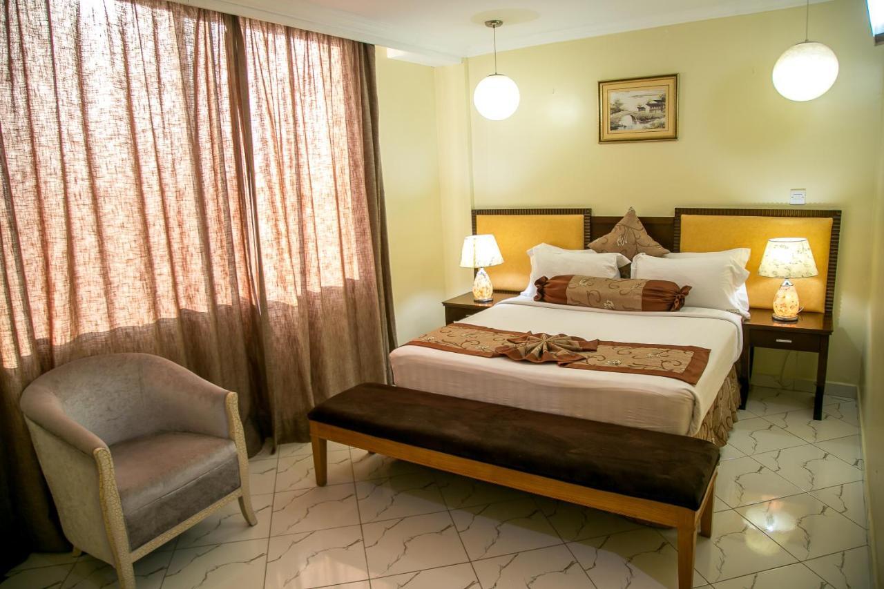Kebbys Hotel Dar es Salaam Exterior foto